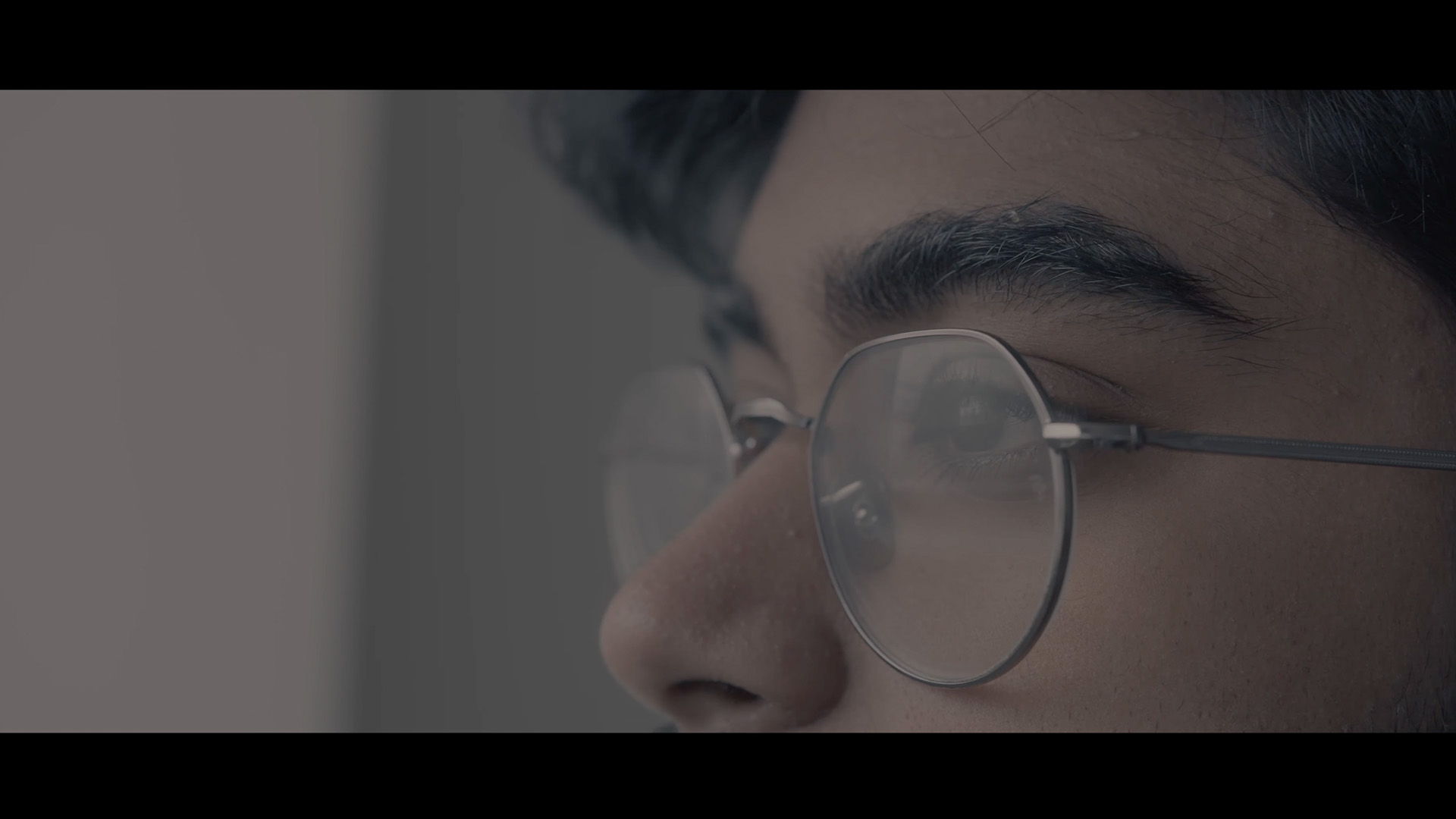 Key scene from A Red Light